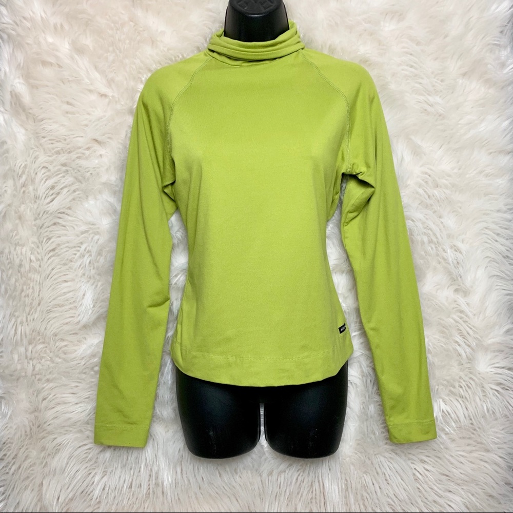 ATHLETA Green Long Sleeve